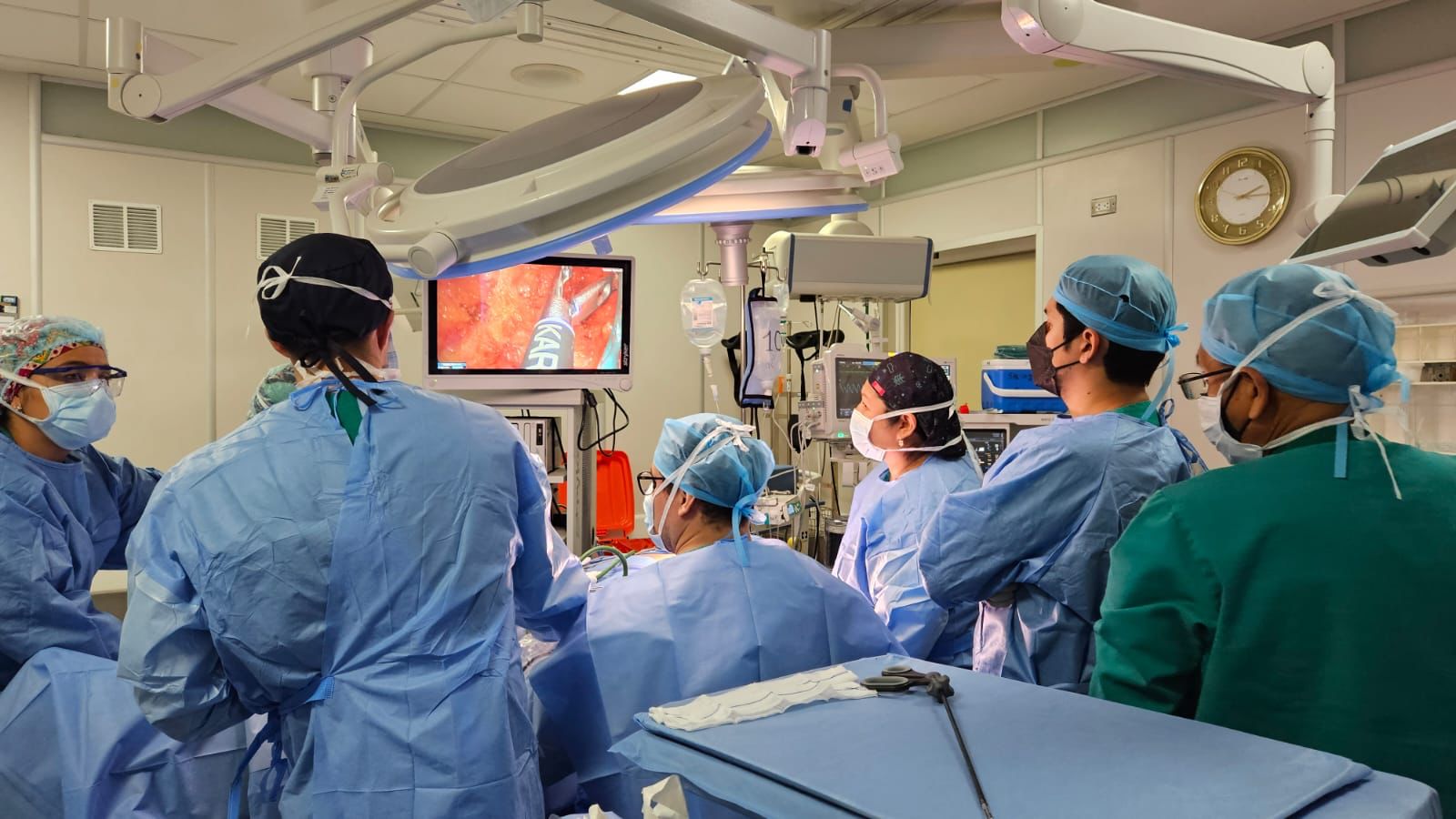 INEN incorpora por primera vez en el Perú novedosa técnica de mastectomía endoscópica contra el cáncer de mama