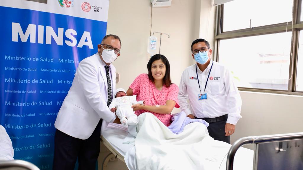 Año Nuevo: presentan a los primeros bebés del Bicentenario