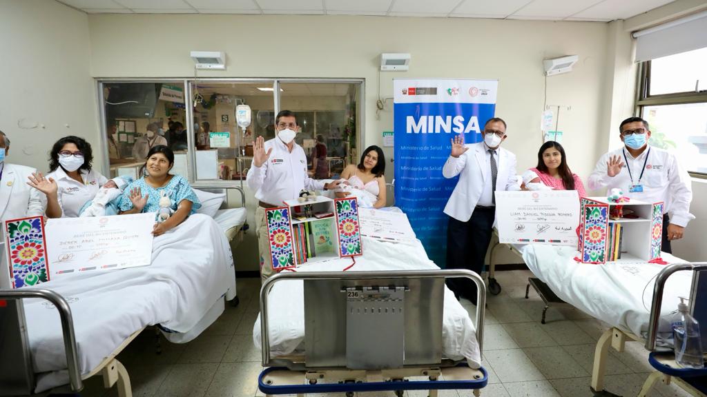 Año Nuevo: presentan a los primeros bebés del Bicentenario