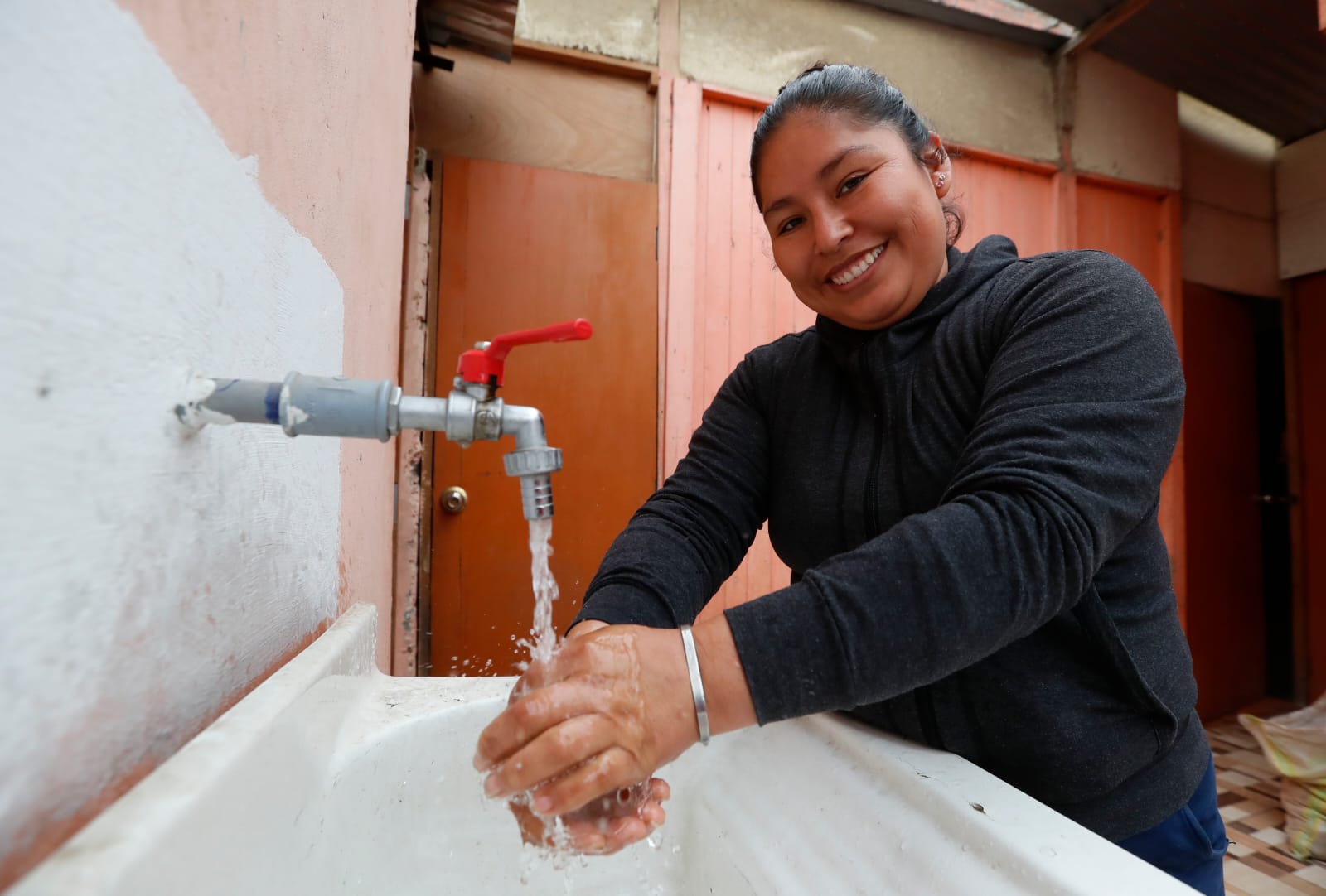 Ministerio de Vivienda culminó 162 obras de agua potable y saneamiento rural durante el 2023