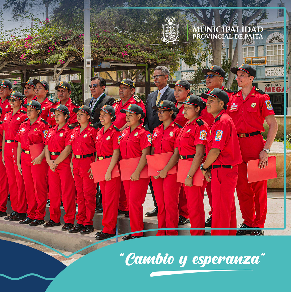 Entrega de unidad móvil y graduación de nuevos héroes en la compañía de bomberos de Paita