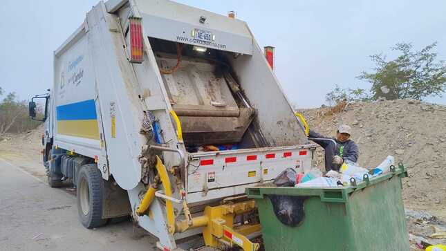 Municipio inició el Año Nuevo limpiando las calles