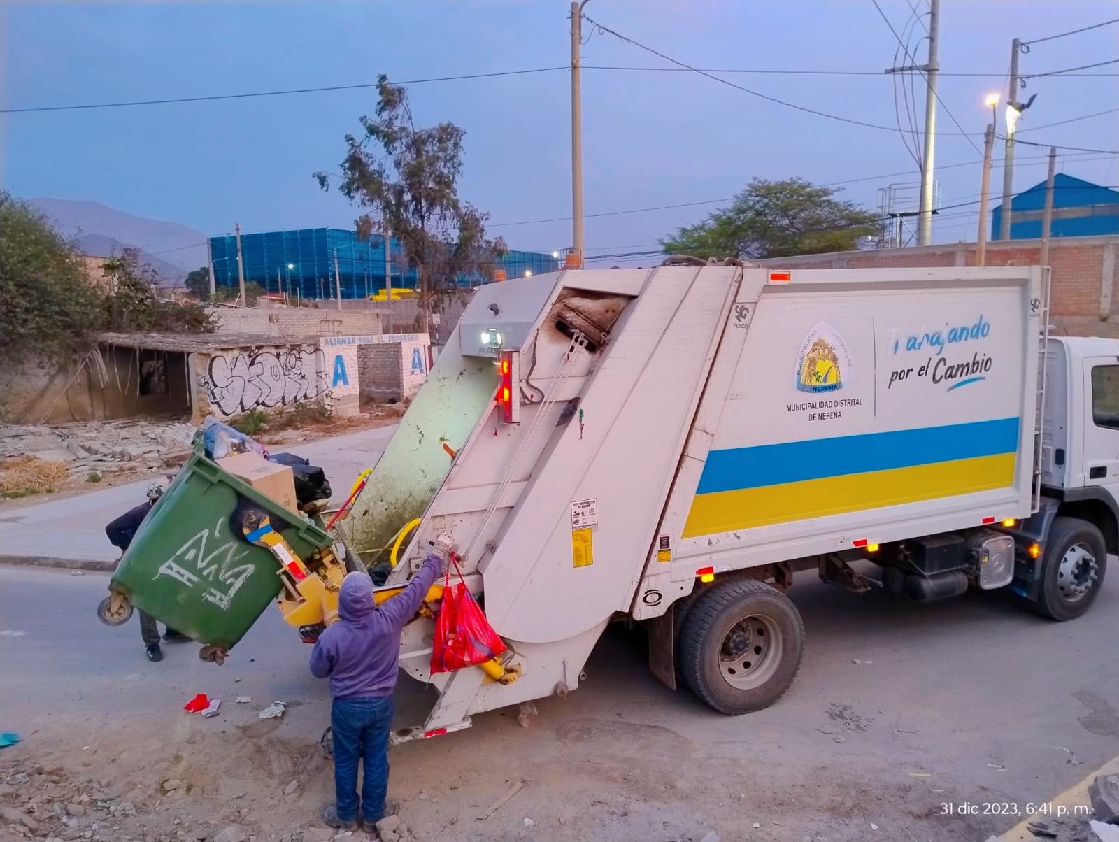 Municipio inició el Año Nuevo limpiando las calles