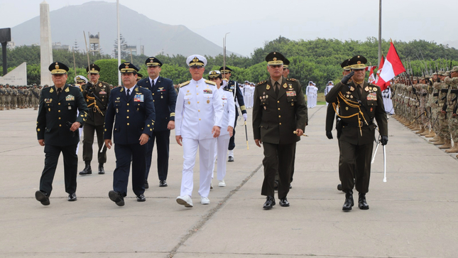 General de Ejército Manuel Gómez De La Torre se despide del cargo de Jefe del CCFFAA