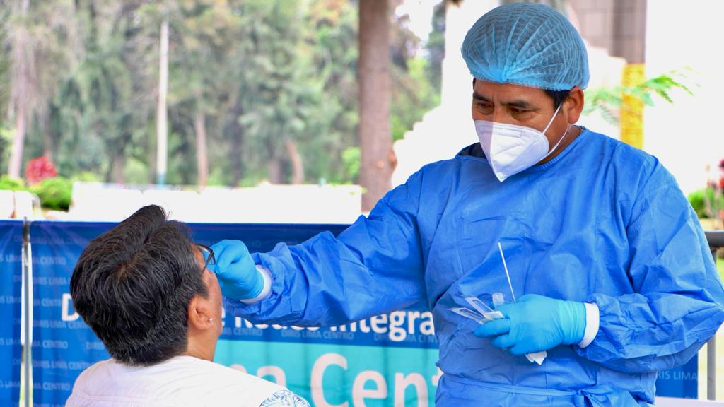 Lima centro: cerca de 8000 personas acudieron a los vacunatorios y puntos de descarte covid-19 durante el feriado por fin de año