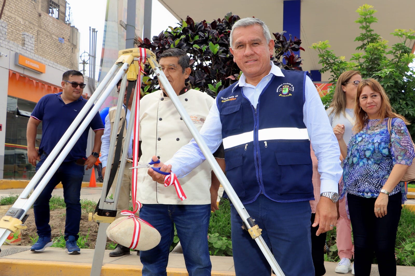 Iniciamos la obra de "Renovaciรณn de pistas del sector oeste" que comprende la intervenciรณn de mรกs de 30 calles