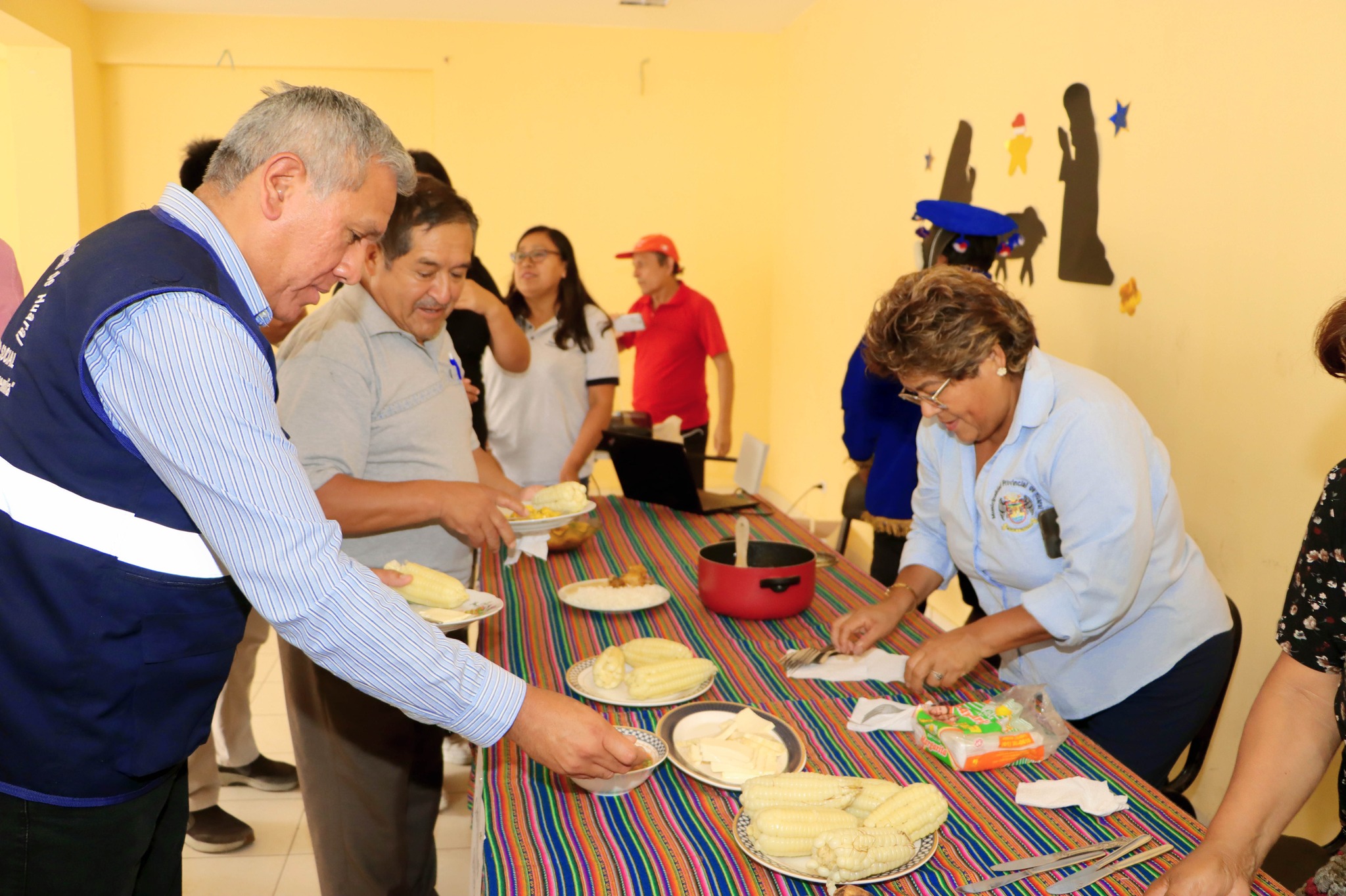 En conferencia de prensa anuncian actividades por la Fiesta de las Cruces del distrito de Sumbilca