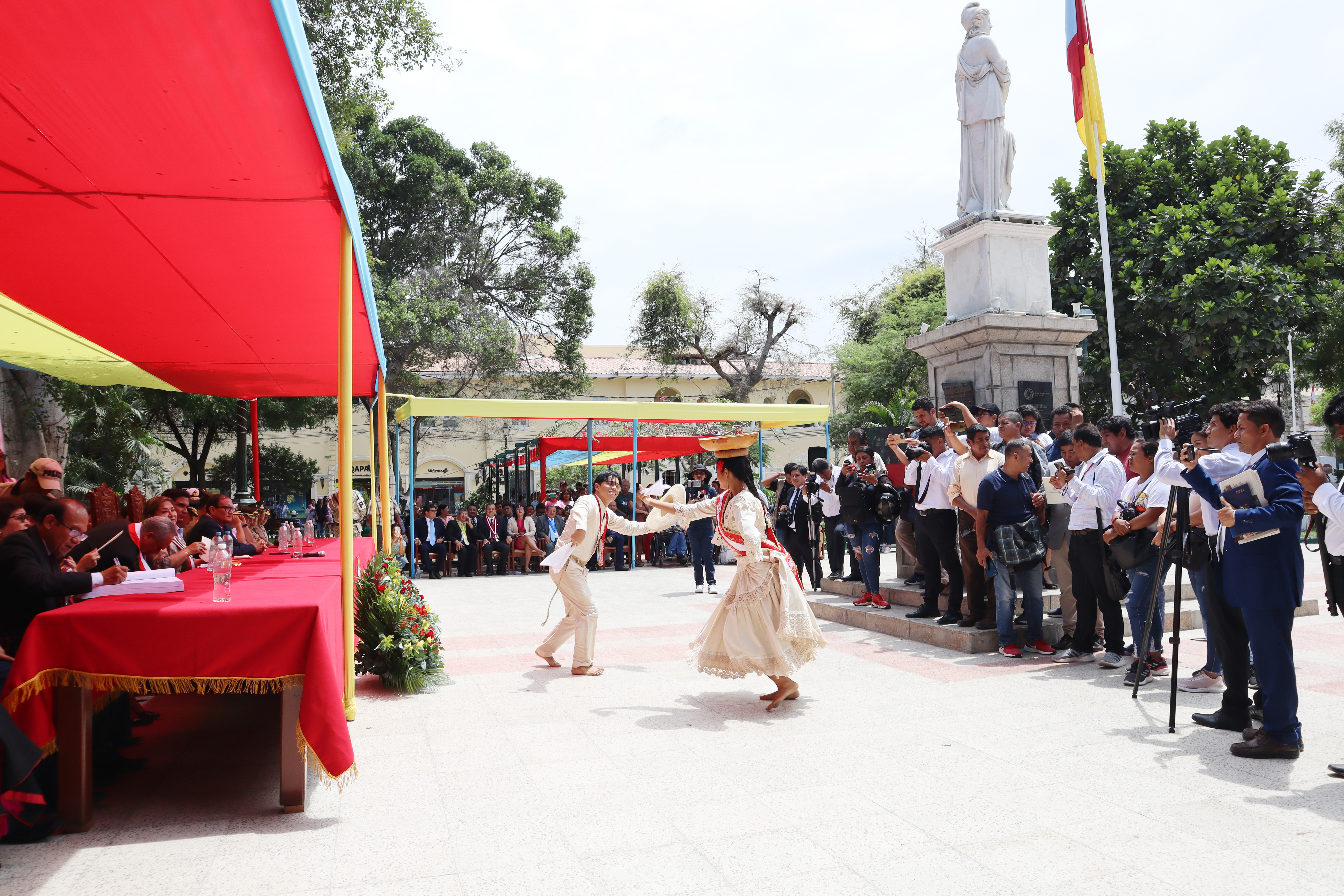 Titular del Distrito Judicial participó de actos conmemorativos por el 203 Aniversario del Grito Libertario de la ciudad de San Miguel de Piura