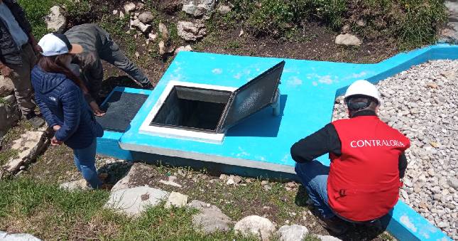 La Contraloría General detectó que funcionarios y servidores públicos de la Municipalidad Distrital de Cuenca pagaron, recepcionaron y liquidaron la obra de "Ampliación y mejoramiento del sistema de agua potable, desagüe y alcantarillado del distrito de Cuenca, provincia de Huancavelica”, pese a la existencia de una partida no ejecutada, otras parcialmente ejecutadas y que, además, no cumplen las especificaciones técnicas ocasionando perjuicio económico a la entidad por S/543 945,34.
