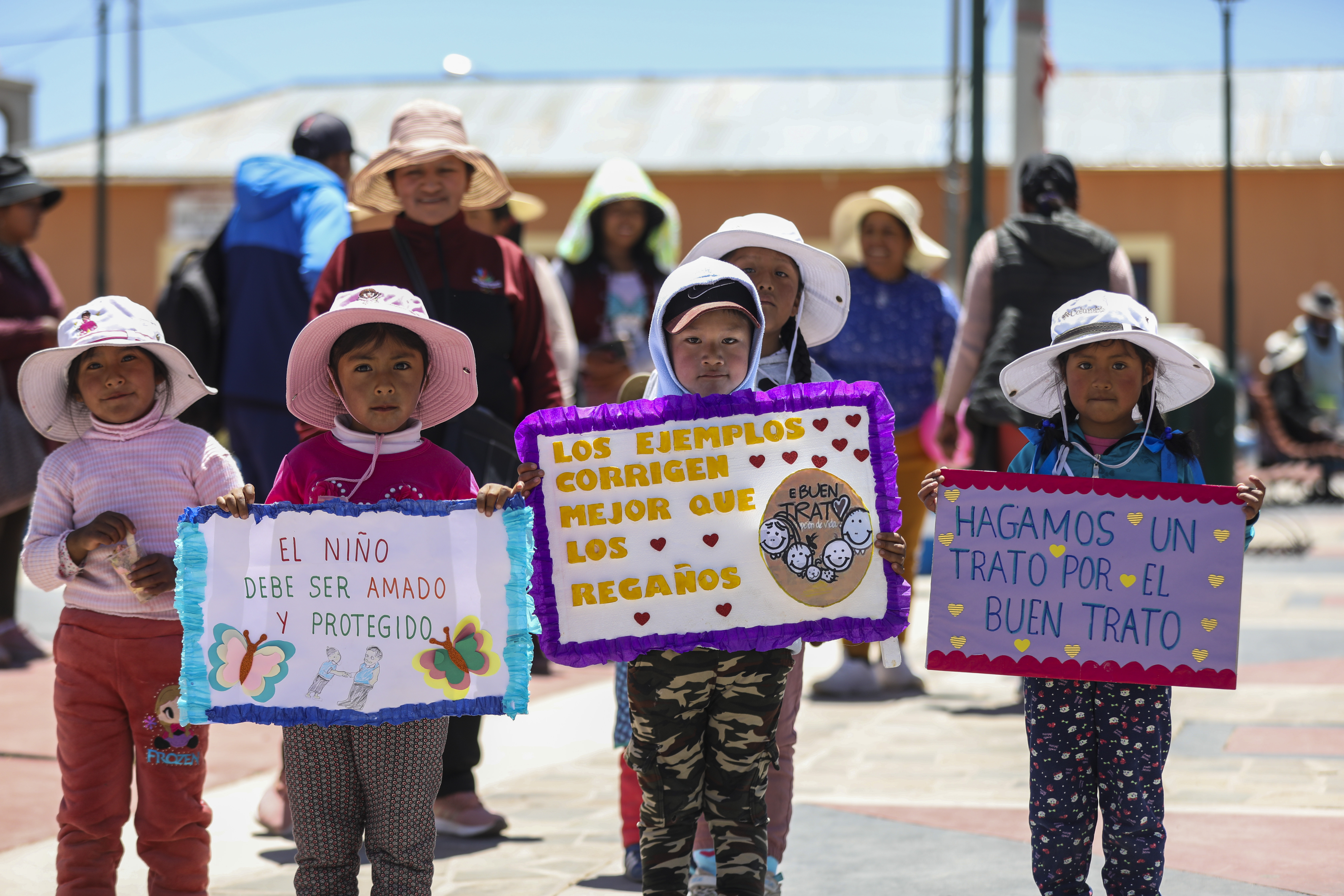 EsSalud lleva estrategia de inmunización infantil a más de 4 mil 200 msnm en Puno