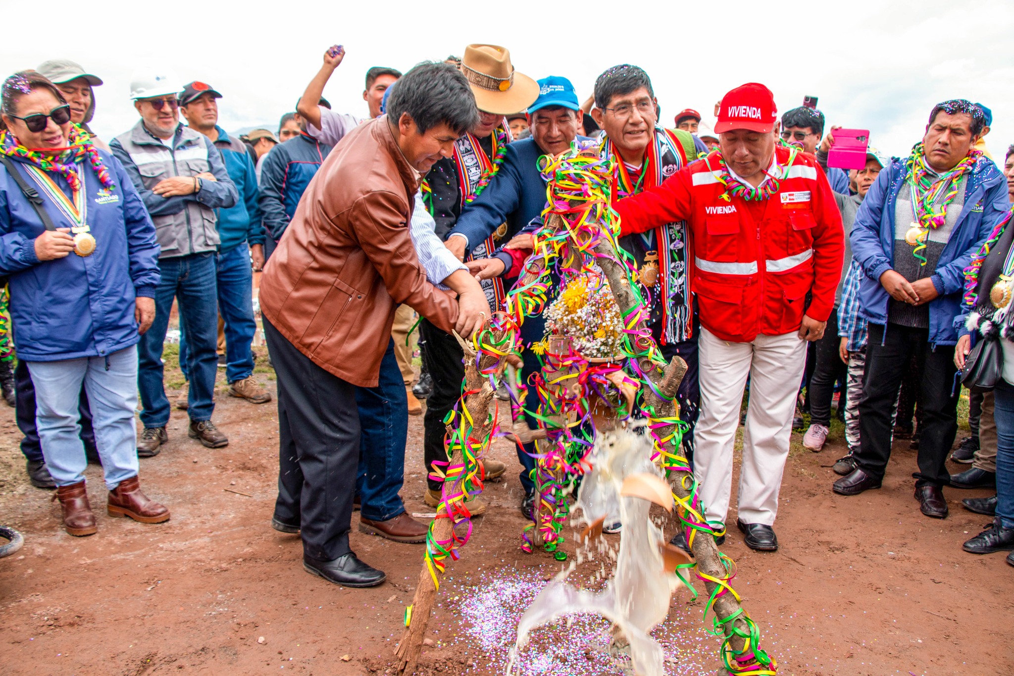 foto en apv san pedro. Primera piedra