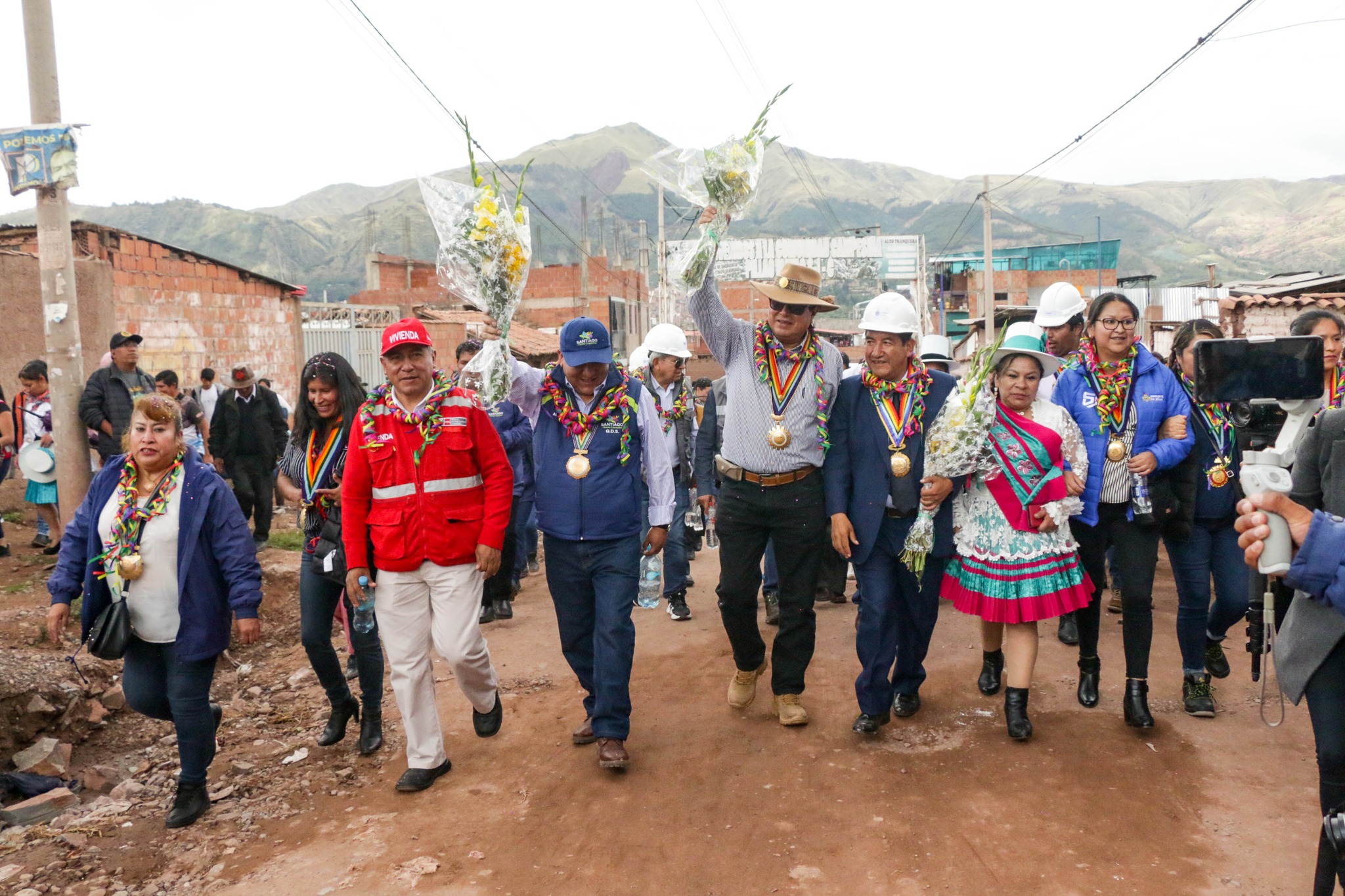 foto en pillao matao. Primera piedra