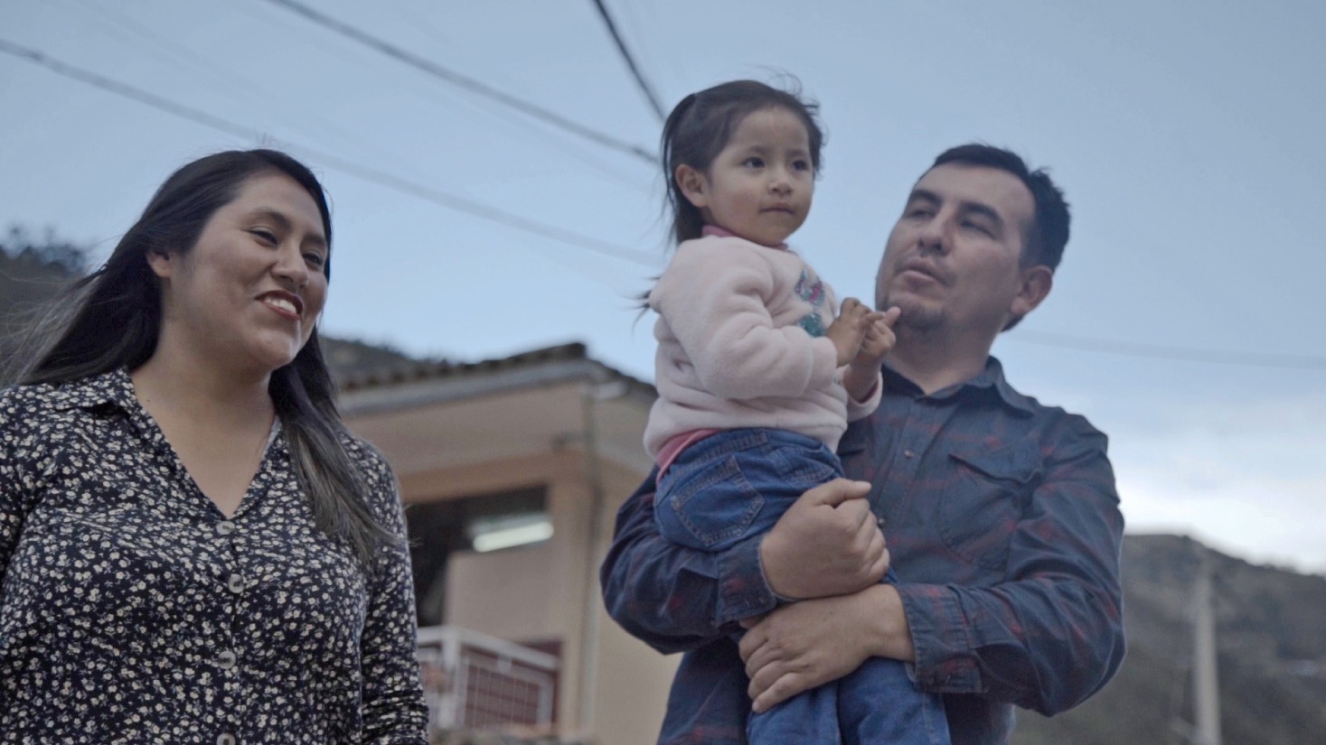 Cusco Conoce a Emilia, la niña danzarina que transmite la herencia cultural de su familia en Paucartambo (3)