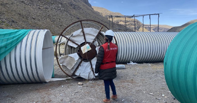 La Contraloría General identificó un perjuicio de S/ 7 178 437 al Gobierno regional de Arequipa (GRA) por la pérdida de tuberías adquiridas para el proyecto de irrigación del río Arma, las cuales no fueron instaladas ni se hicieron pruebas de calidad y a la fecha se encuentran dañadas en el campamento del proyecto ubicado en la provincia de Condesuyos, departamento de Arequipa.