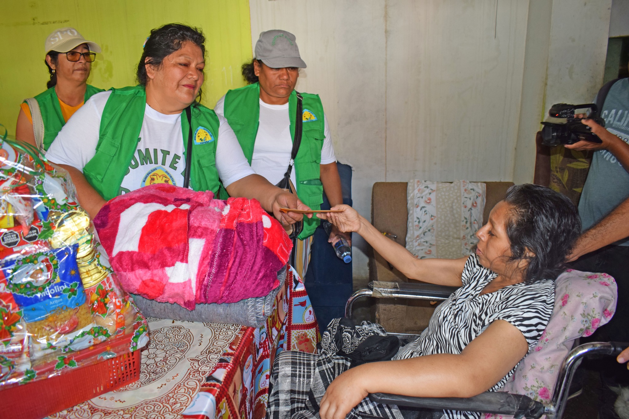 Comité de Damas atiende casos sociales