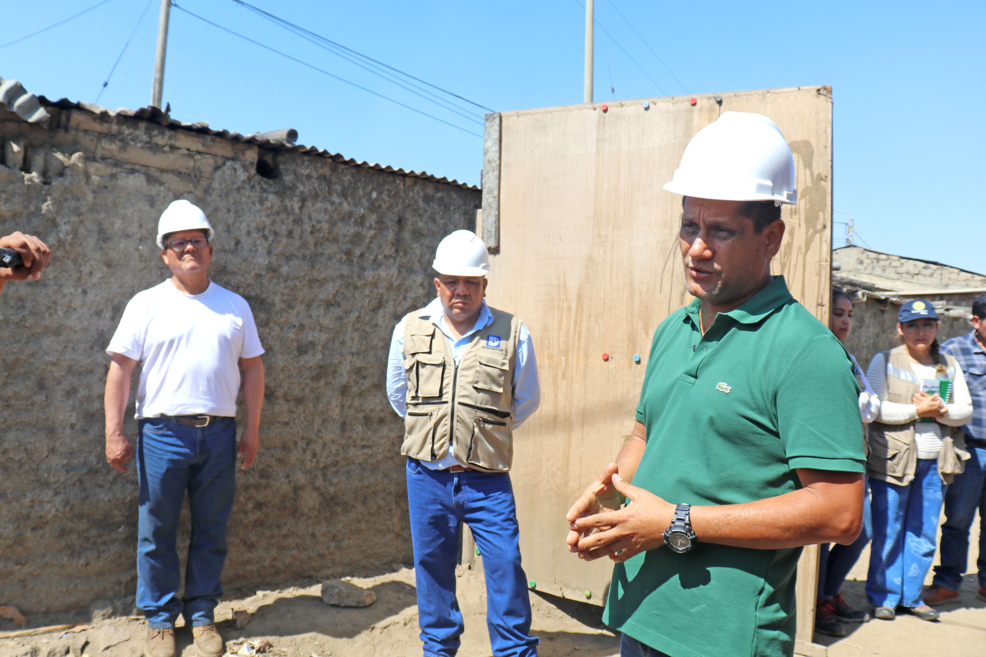 Alcalde brinda declaración sobre reinicio de la construcción del Centro de Salud San Jacinto