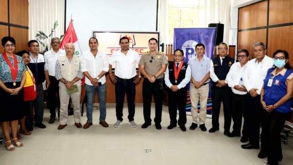 Gobernador Luis Neyra anuncia renovación del parque automotor de PNP y laboratorio de criminalística