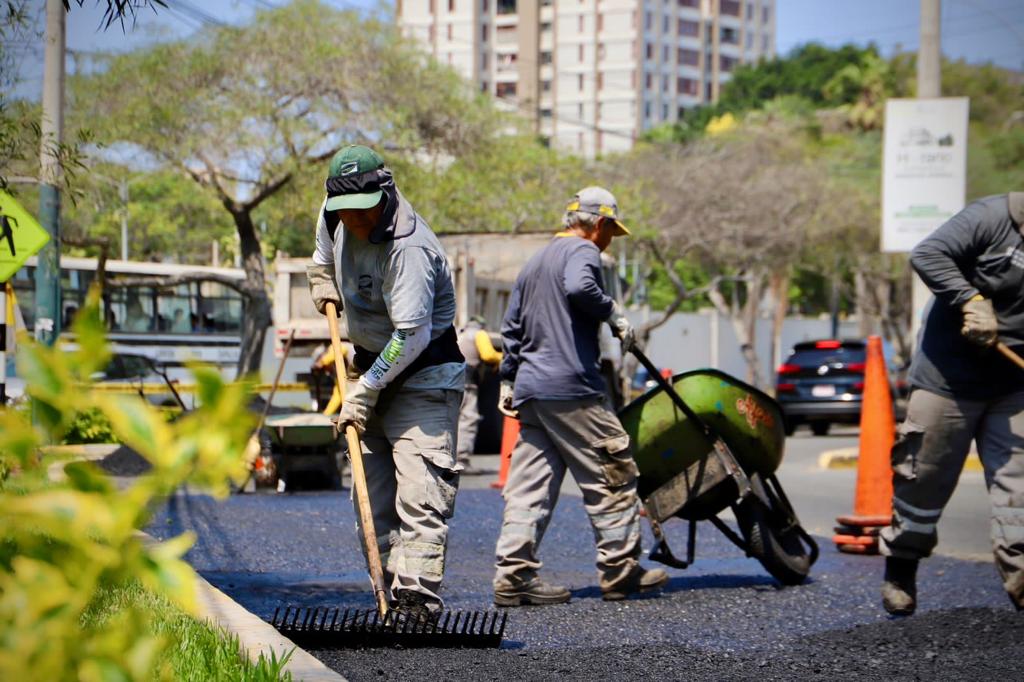 Parchado de pistas Av. Cádiz 1