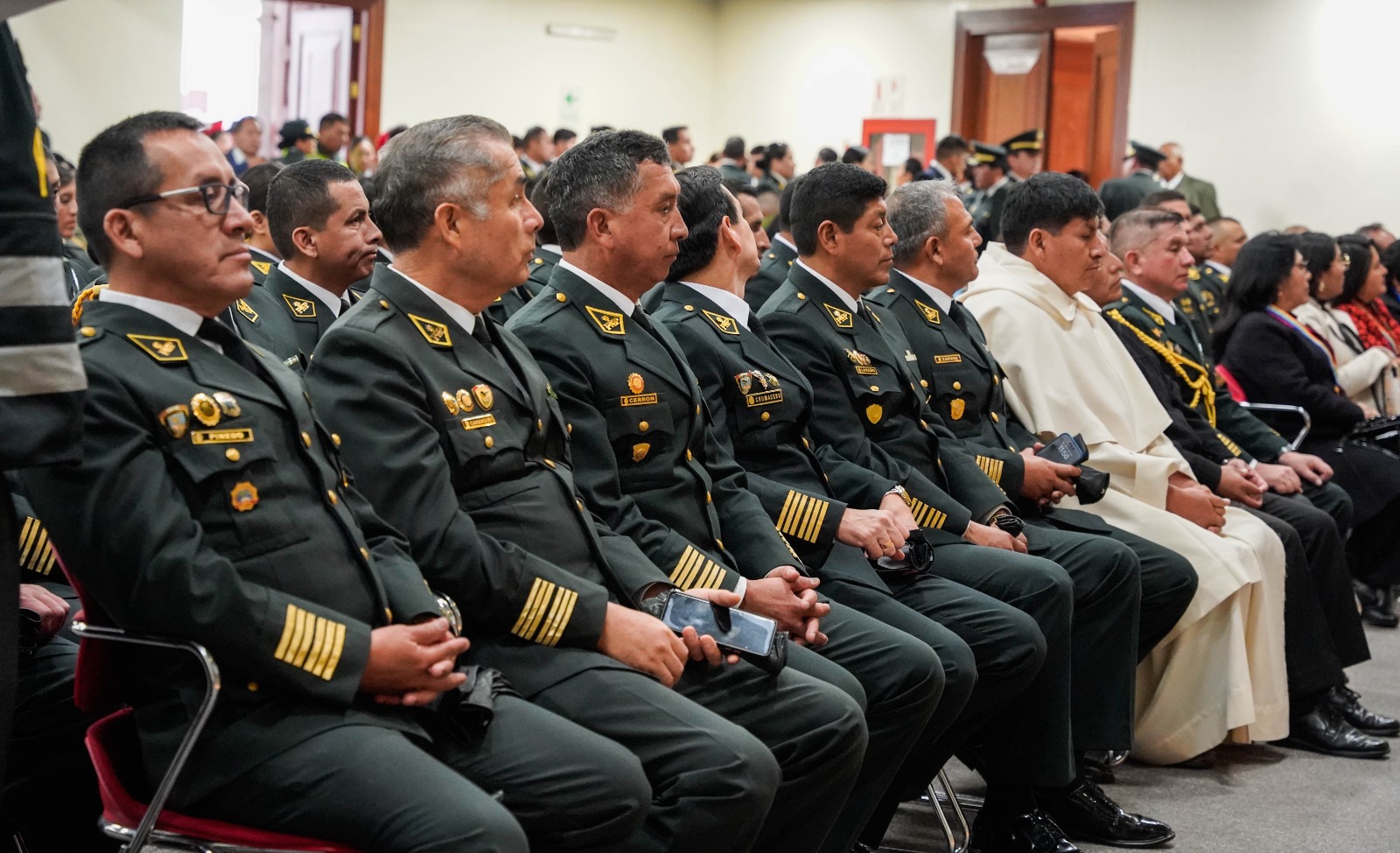 Presidenta de la Corte de Cusco participó de los Actos Celebratorios por el 35° Aniversario de la Policía Nacional del Perú