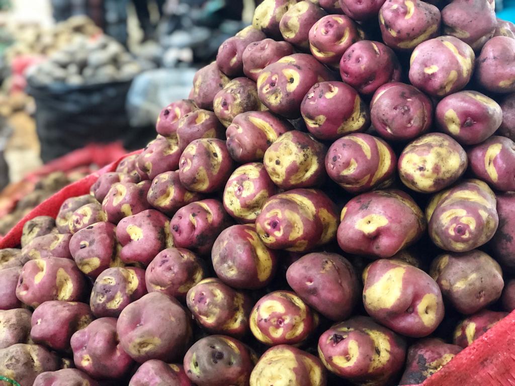 Abastecimiento de alimentos a los mercados mayoristas supera las 11 mil toneladas