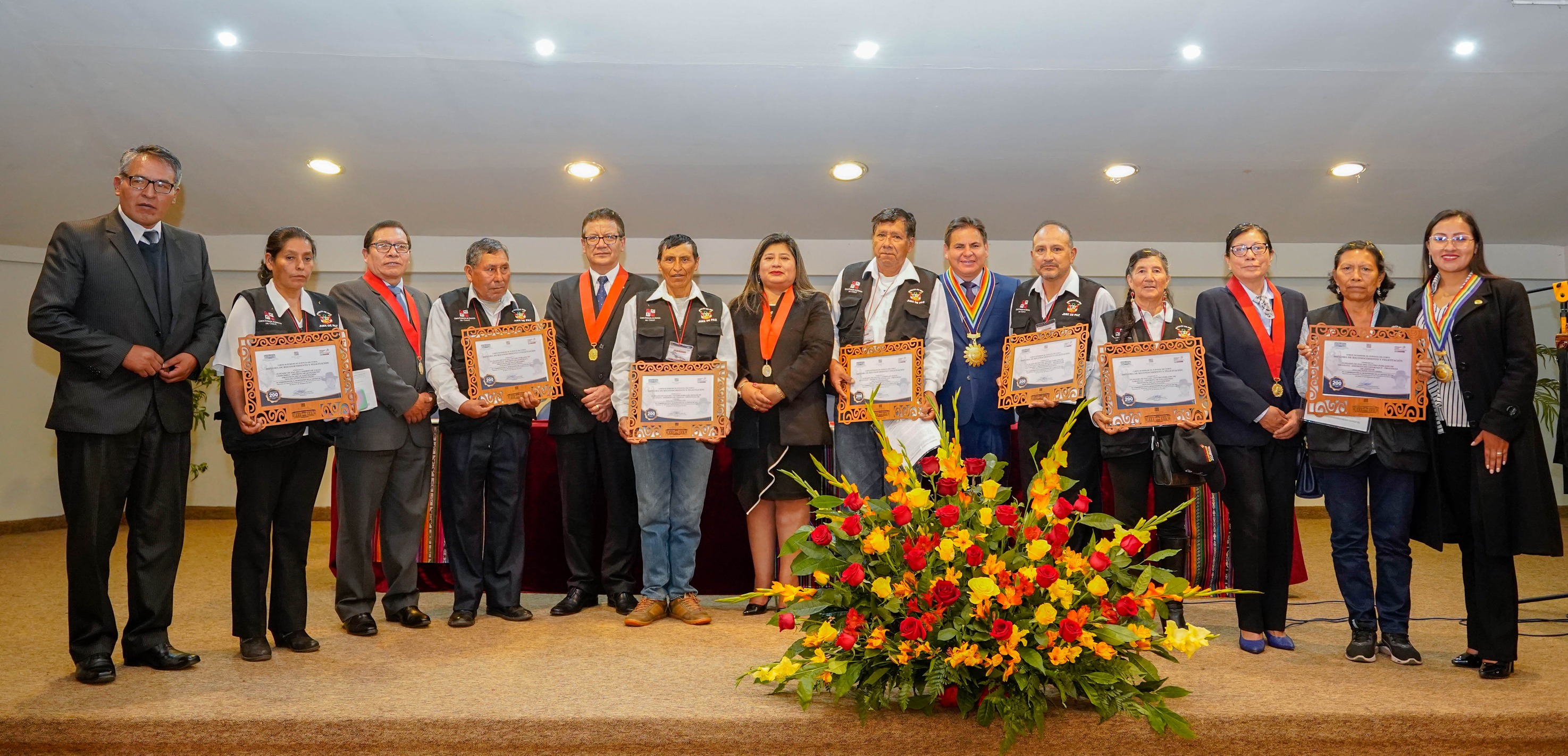 Corte Superior de Justicia Cusco realizó ceremonia en conmemoración al Bicentenario de la Justicia de Paz en el Perú