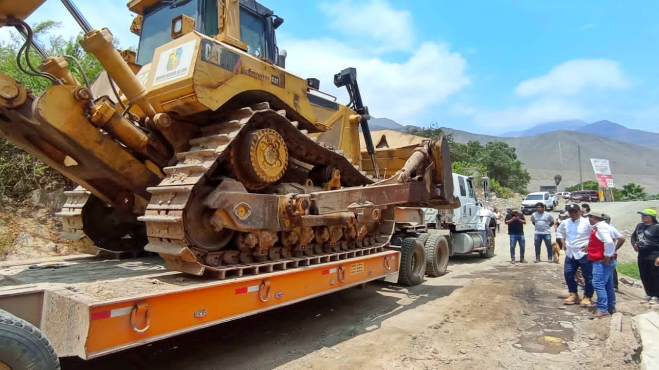 Maquinarias intervienen en río Mala, para proteger cultivos en el distrito de Calango - Cañete