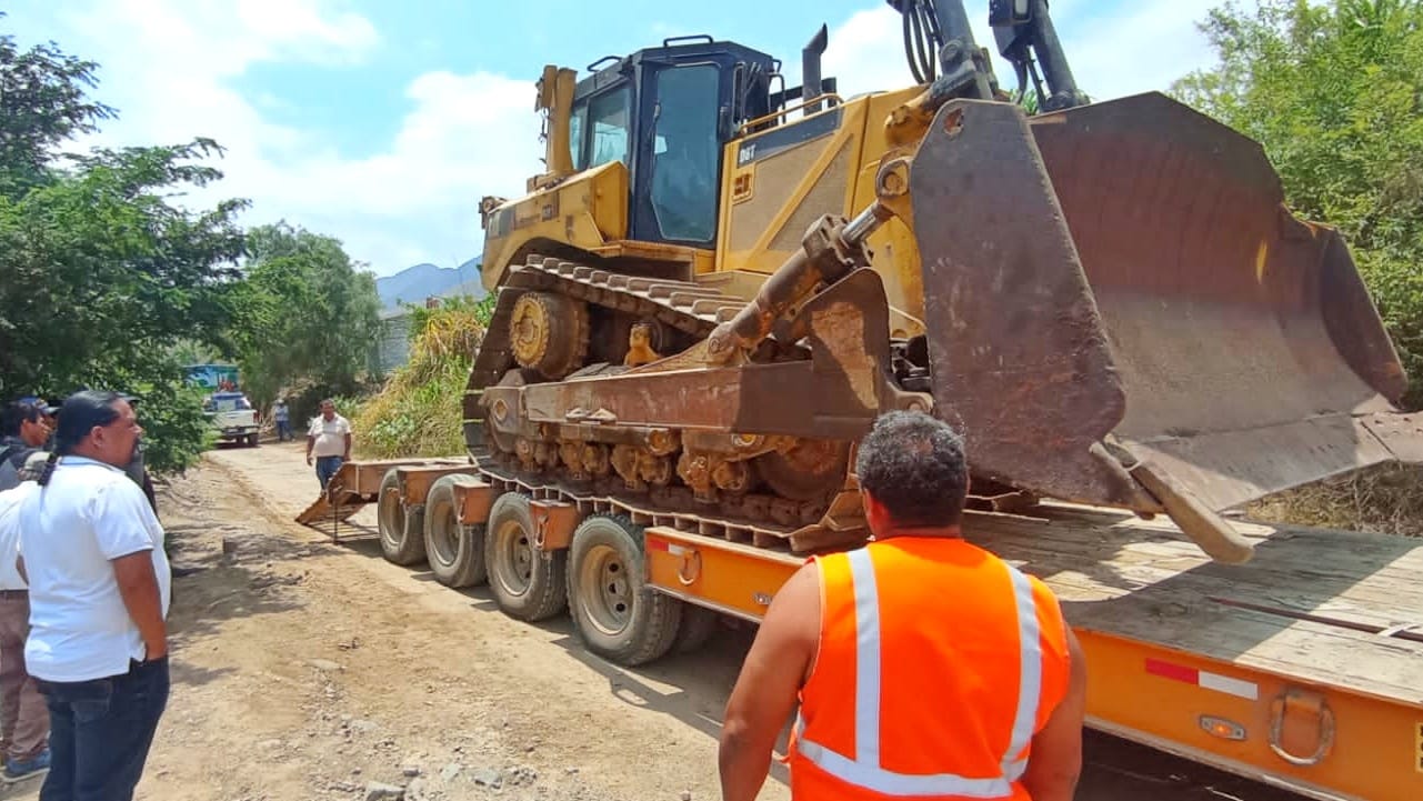 Maquinarias intervienen en río Mala, para proteger cultivos en el distrito de Calango - Cañete