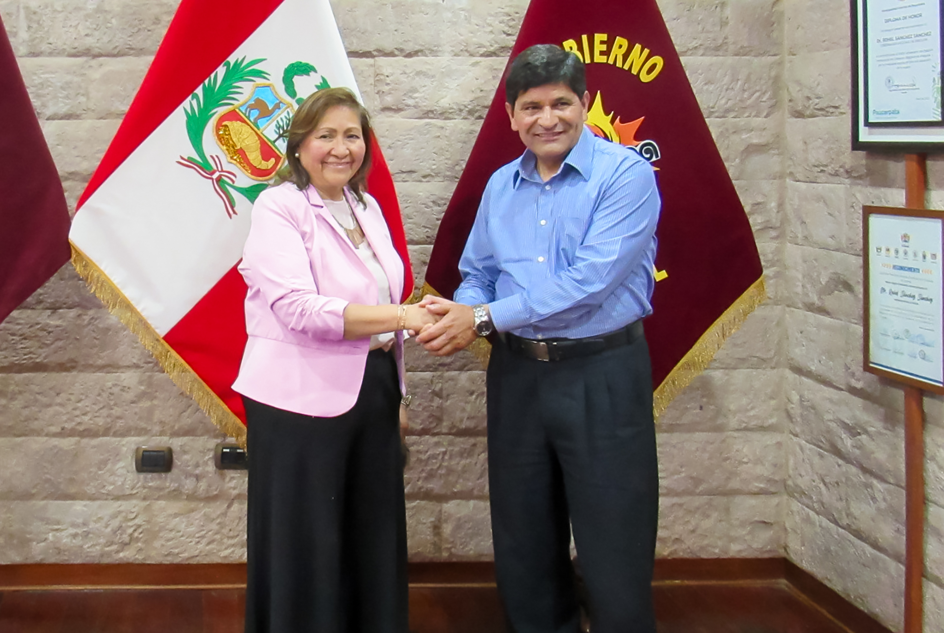 MINISTRA