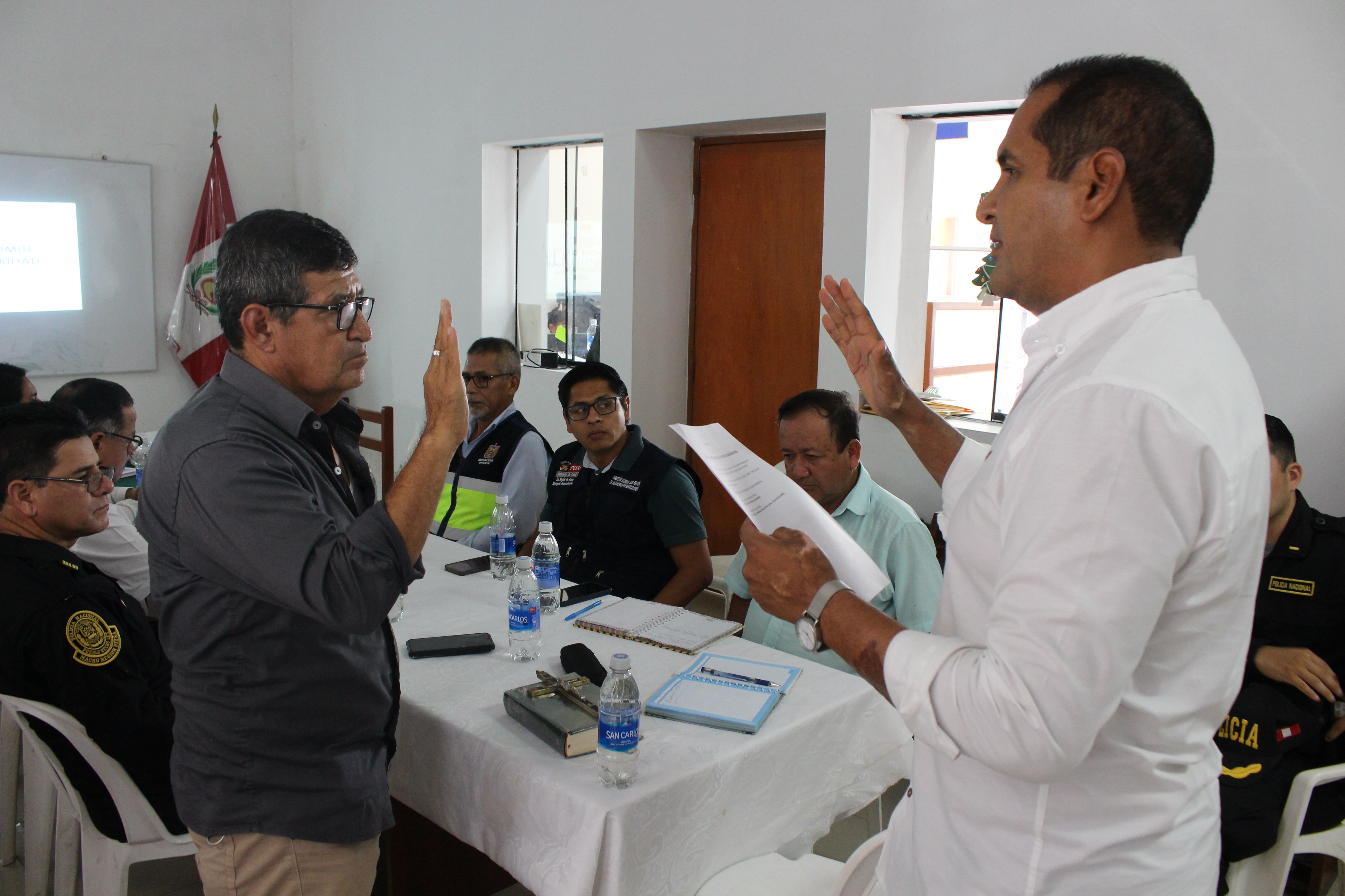Con la participación de nuestro director Dr. Edilberto Calle Peña y la presencia de los integrantes del Comité Provincial de Seguridad Ciudadana (Coprosec) de Chulucanas, se sostuvio la primera reunión del 2024 para la instalación del COPROSEC y la juramentación de los nuevos miembros.