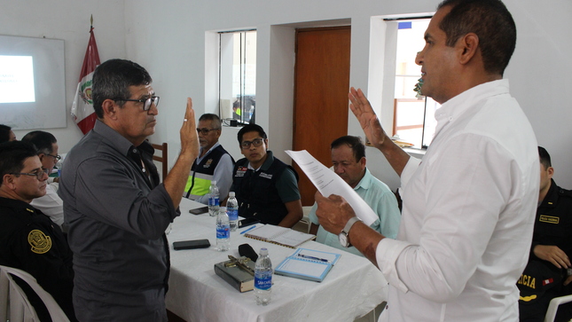 Con la participación de nuestro director Dr. Edilberto Calle Peña y la presencia de los integrantes del Comité Provincial de Seguridad Ciudadana (Coprosec) de Chulucanas, se sostuvio la primera reunión del 2024 para la instalación del COPROSEC y la juramentación de los nuevos miembros.