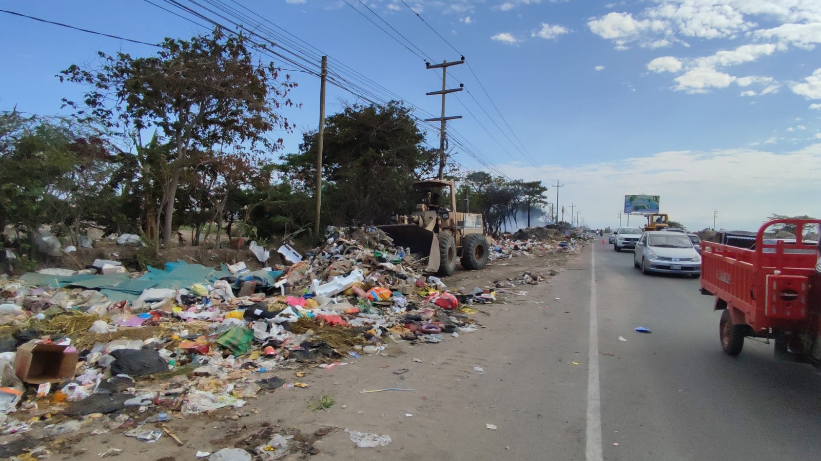 Municipalidad de Chiclayo recogerá más de 500 metros cúbicos de basura y desmonte en la salida a Ferreñafe