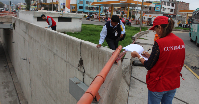 La Contraloría General identificó un perjuicio de S/ 3 817 145 a la Municipalidad Provincial de Arequipa (MPA) por pagos indebidos, excesivos e inaplicación de penalidades en la ejecución de la obra mejoramiento de la interconexión vial entre las avenidas Andrés Avelino Cáceres y Daniel Alcides Carrión (óvalo de los Bomberos) en el distrito de José Luis Bustamante y Rivero provincia y departamento de Arequipa.