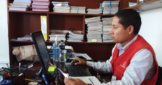 La Contraloría General determinó que funcionarios de la Empresa Prestadora de Servicio de Agua y Alcantarillado del Santa, Casma y Huarmey S.A (Sedachimbote) aprobaron, tramitaron y autorizaron pagos irregulares por concepto Bonificación por Escolaridad de los años 2019, 2020 y 2021 a favor de 24 servidores de confianza, lo que ocasionó un perjuicio de S/100 900 y la transgresión a la normativa vigente y aplicable.
