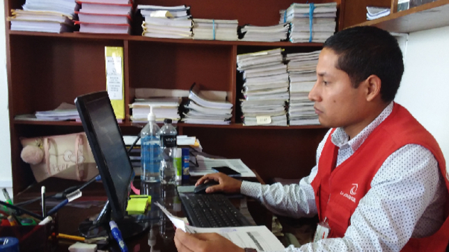 La Contraloría General determinó que funcionarios de la Empresa Prestadora de Servicio de Agua y Alcantarillado del Santa, Casma y Huarmey S.A (Sedachimbote) aprobaron, tramitaron y autorizaron pagos irregulares por concepto Bonificación por Escolaridad de los años 2019, 2020 y 2021 a favor de 24 servidores de confianza, lo que ocasionó un perjuicio de S/100 900 y la transgresión a la normativa vigente y aplicable.
