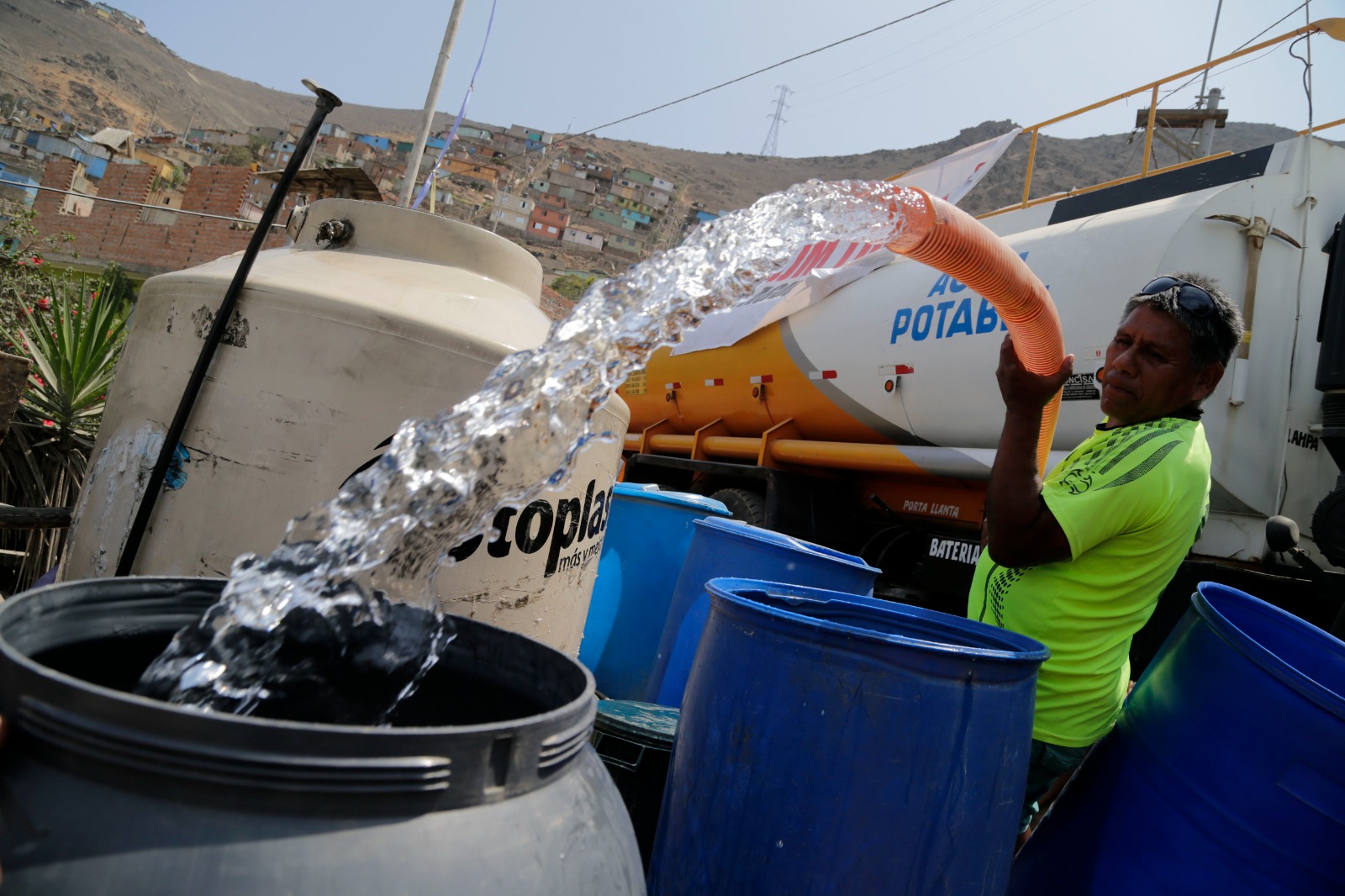 A partir de mañana, Sedapal realizará reparto de agua, a través de camiones cisternas, en zonas priorizadas.