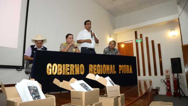 GORE entrega más de 5 mil modernas radios portátiles para luchar contra inseguridad en la sierra piurana 