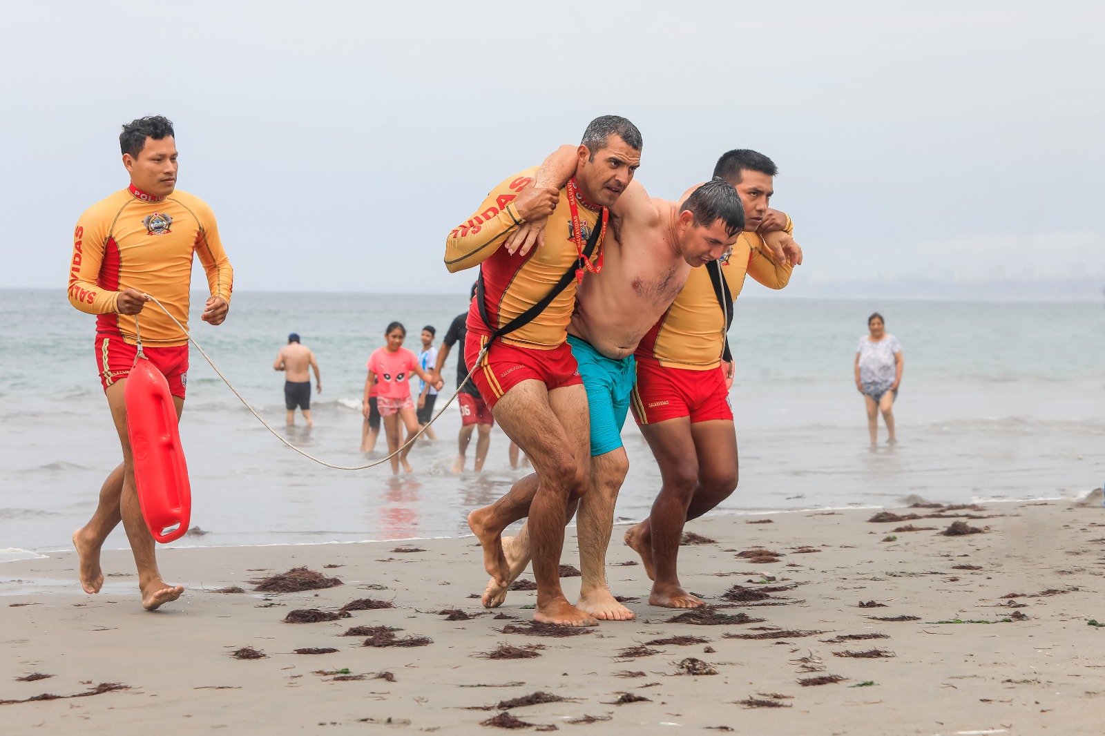 Se realizó una demostración ante emergencias en la playa