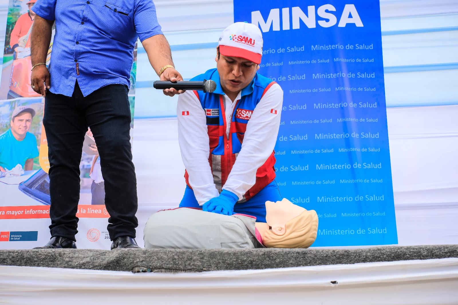 Asistentes fueron instruidos en técnicas de reanimación 