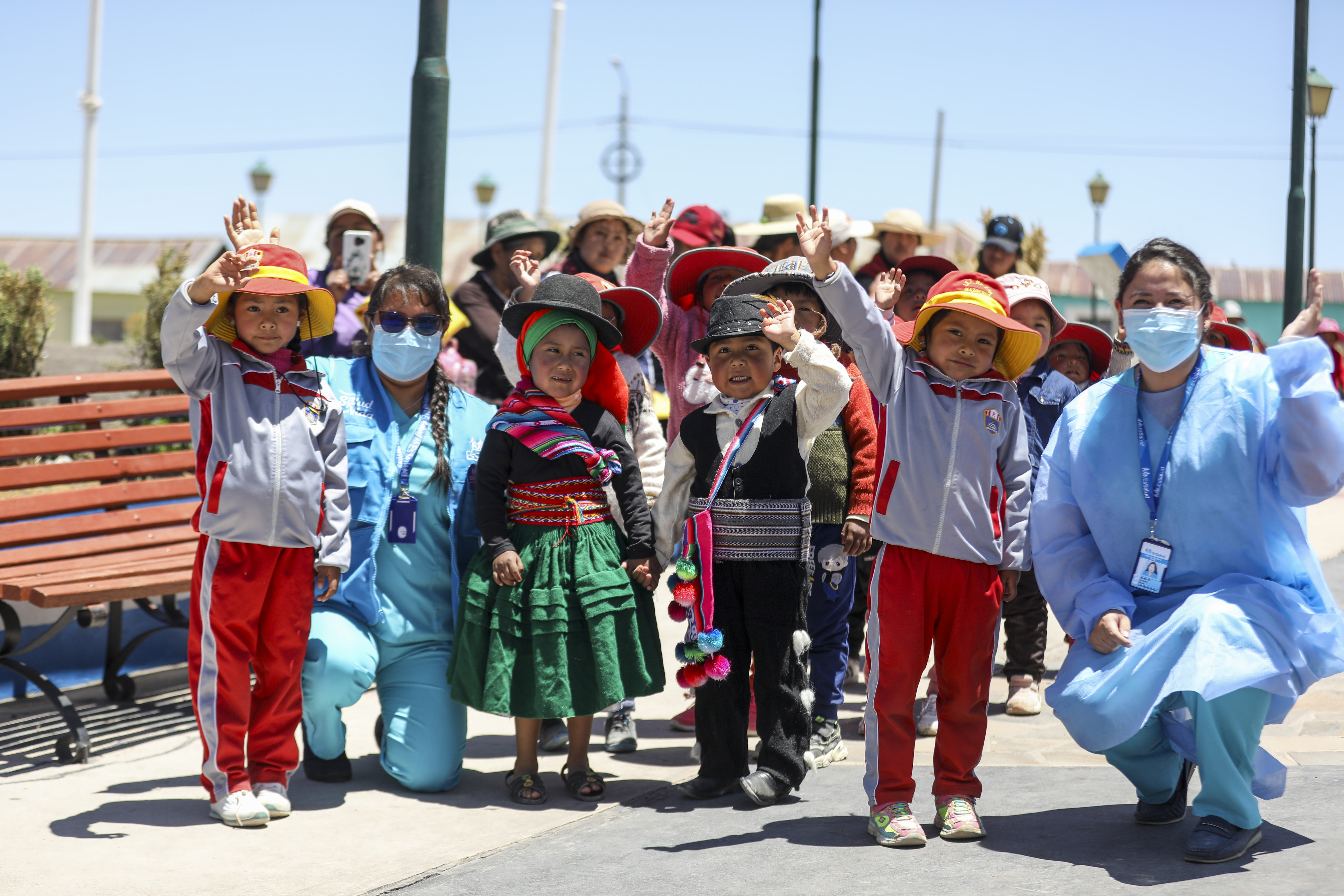 ¡Vacunación en las alturas! EsSalud lleva estrategia de inmunización infantil a más de 4 mil 200 msnm en Puno