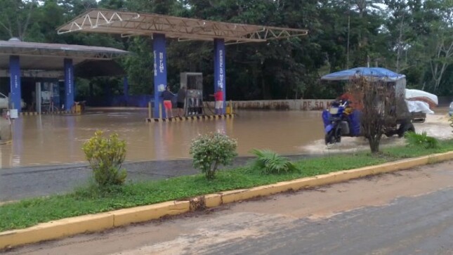 La Contraloría alertó que el Gobierno Regional (GORE) y Gobierno Locales (GL) de la región Madre de Dios no están cumpliendo con los lineamientos técnicos que ayuden con la reducción y prevención de riesgos de desastres. De no adoptarse estas medidas, existe el riesgo de no tomar acciones inmediatas y adecuadas para la atención de peligros inminentes ocasionados por los fenómenos naturales climatológicos.