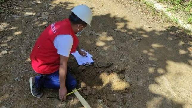 La Contraloría General identificó un perjuicio económico superior a los tres millones de soles en la Municipalidad Provincial de Satipo debido a diversas irregularidades advertidas durante los procesos de contratación y ejecución del servicio de mantenimiento periódico y rutinario de los caminos vecinales de la provincia de Satipo, ubicados en los distritos de Satipo, Mazamari, Coviriali y Llaylla, importantes vías que en la actualidad presentan deficiencias y deterioros.  