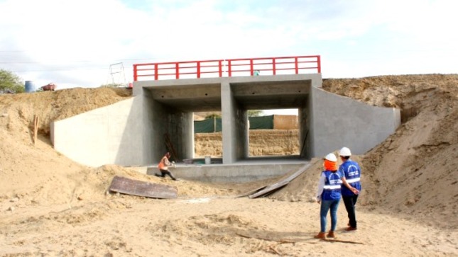 GORE Piura culmina reconstrucción del puente El Portón I y en 74% avanza El Portón II