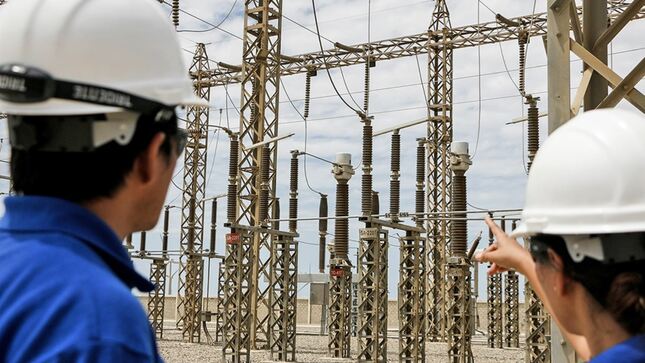 DREM PIURA saluda a los Ingenieros Electricistas en su día