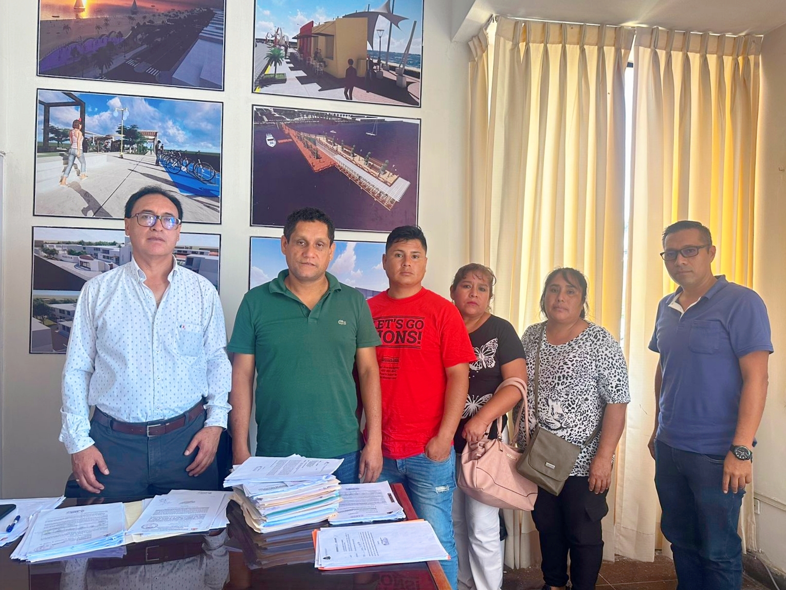 Alcalde y vecinos del centro poblado de Motocachy, junto al equipo técnico de la Municipalidad Provincial del Santa