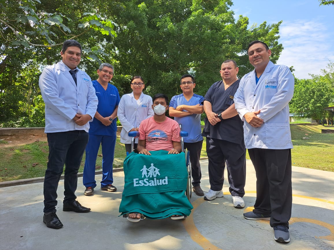 Médicos de EsSalud Loreto realizan operación de riesgo y salvan a paciente de 30 años