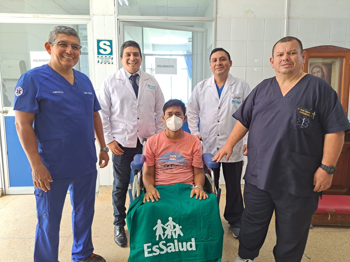 Médicos de EsSalud Loreto realizan operación de riesgo y salvan a paciente de 30 años
