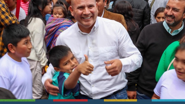 📌Joaquin Ramírez Gamarra, alcalde de Cajamarca, dio inicio a las "Vacaciones Útiles 2024", un programa que beneficiará a más de 700 niños y jóvenes en toda la provincia.
⚽️Con un enfoque en actividades deportivas y de cuna jardín, este proyecto cuenta con la participación de profesionales altamente experimentados en diversas disciplinas, asegurando así un desarrollo integral para los participantes. La visión a largo plazo de este programa busca la sostenibilidad, permitiendo que un mayor número desde niños continúen mejorando sus habilidades.
🤝Esta actividad también contó con la participación de nuestros regidores Jorge Rojas, Eugenio Cruzado y Segundo Castañeda, quienes en su labor de fiscalización seguirán permanentemente todos estos talleres en beneficio de la comuna local. 