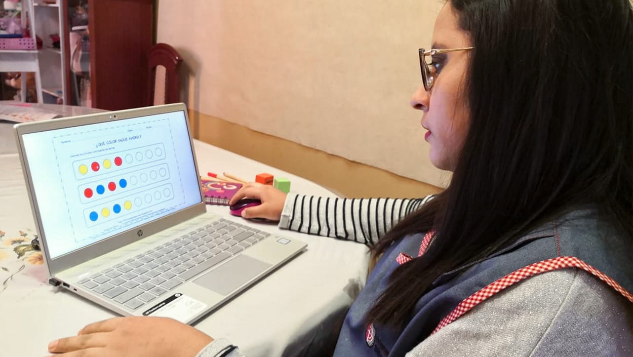 Inicia proceso de compra de 19 mil laptops para los maestros liberteños