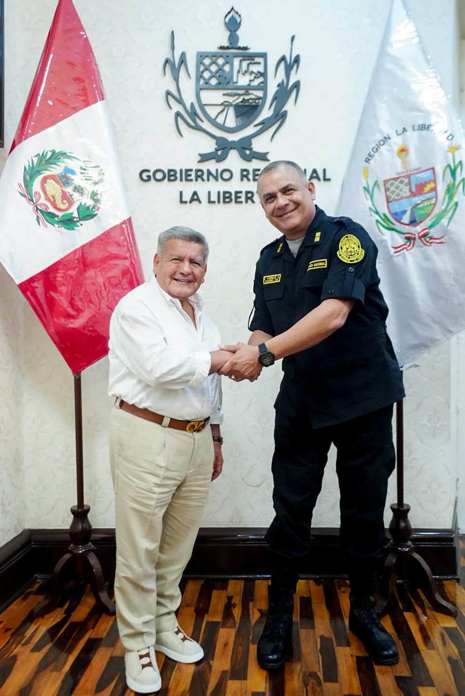 Gobernador brinda todo el respaldo a nuevo Jefe Policial de La Libertad