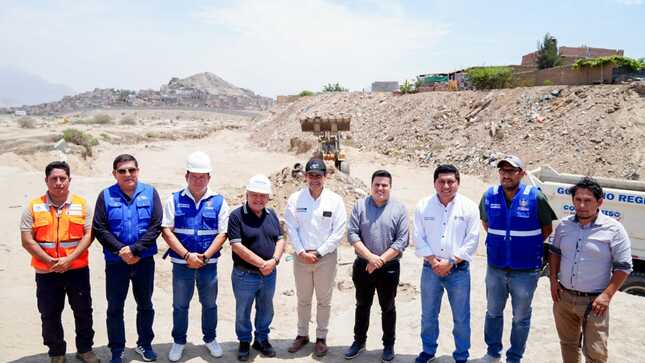 Por primera vez desde 1998 limpian cauce de quebrada San Idelfonso